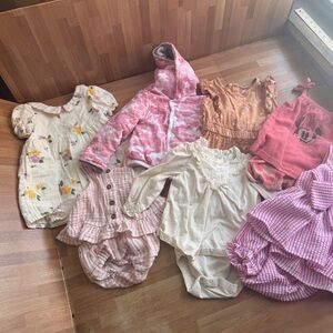 Infant girls beautiful bundle size 12-18 months, 7 outfits! Super value!